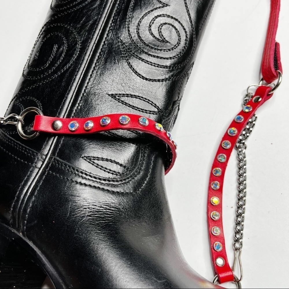 Dangerous Threads | Western Boot Chains